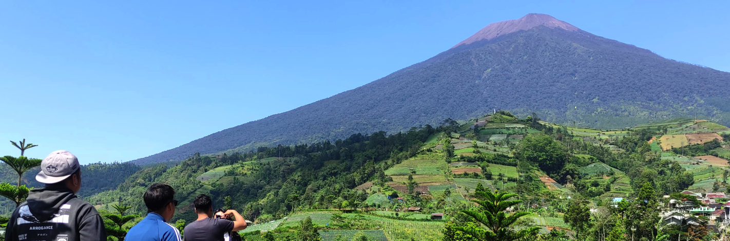 View The mount Slamet